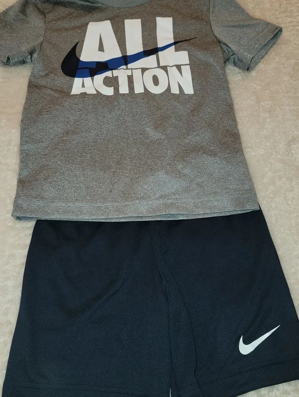 Nike gray and navy 'all action' t-shirt and short set 4t - Picture 5 of 5